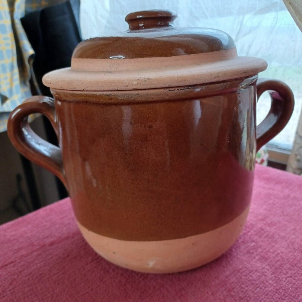 Made in France clay pot stamped on bottom of lid